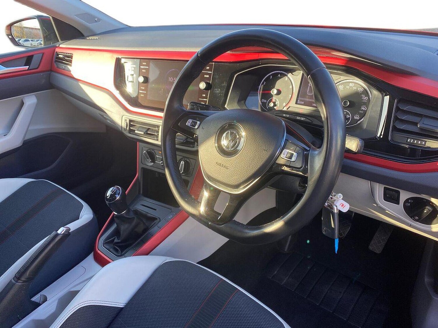 Used Volkswagen Polo 2018 for sale - 76699511: Photo 15