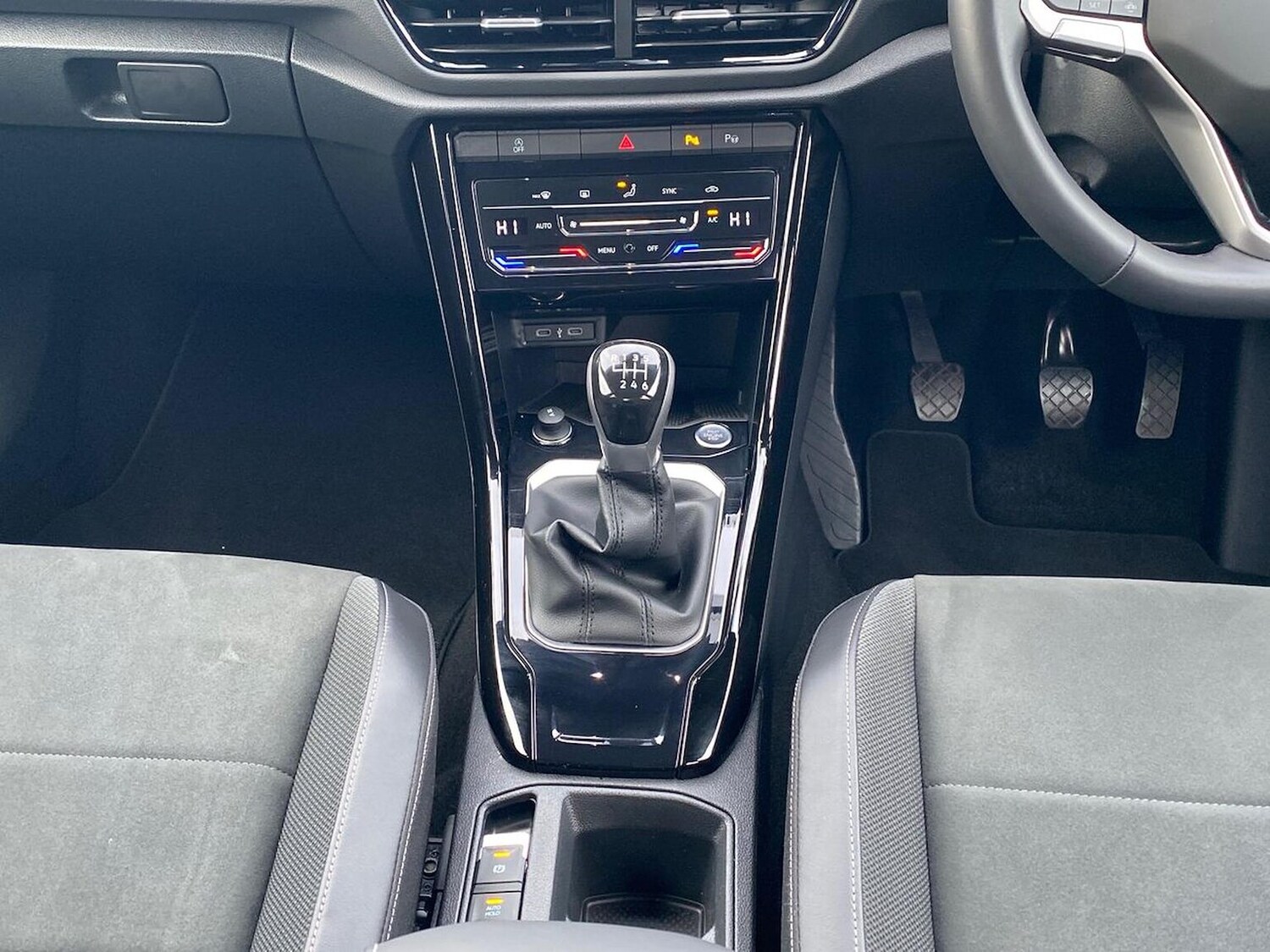 Used Volkswagen T-Roc 2025 for sale - 76571024: Photo 13