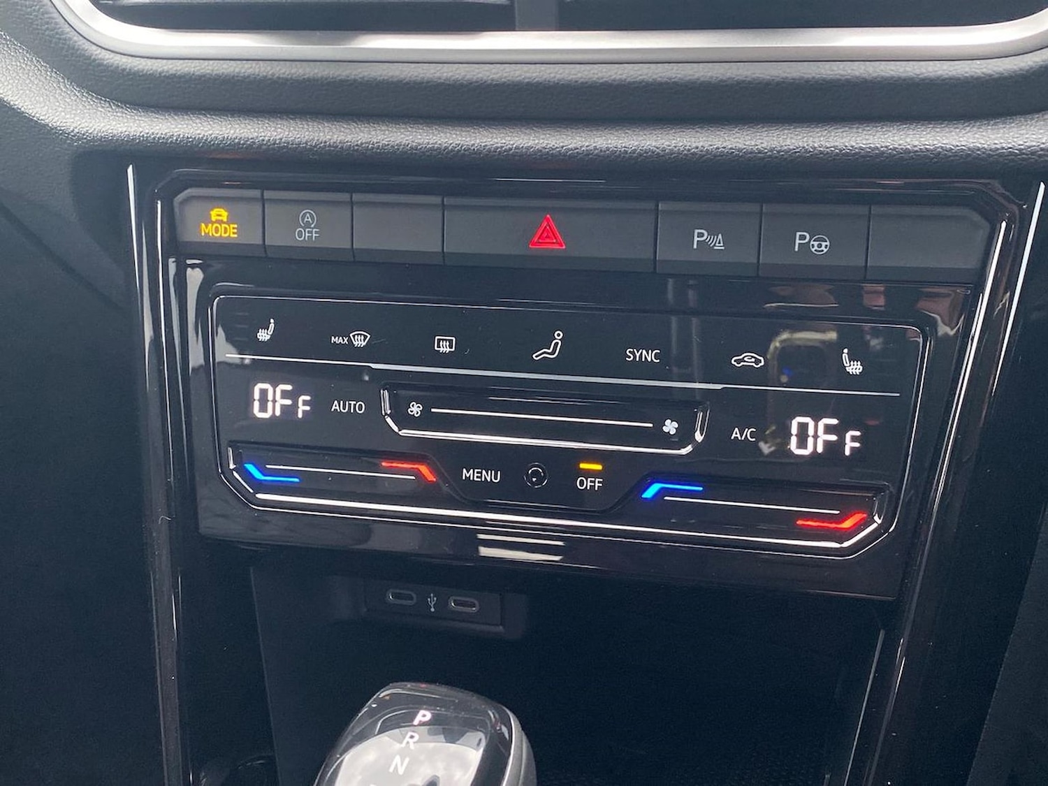 Used Volkswagen T-Roc 2025 for sale - 76492369: Photo 12