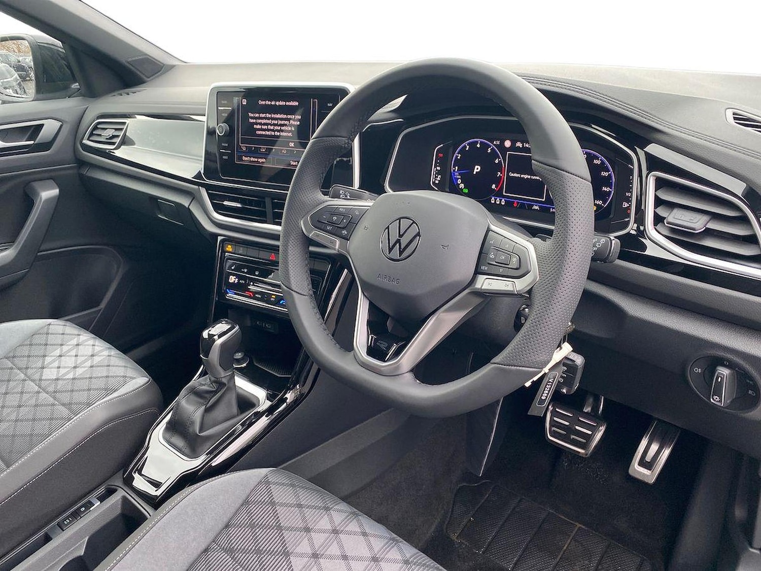 Used Volkswagen T-Roc 2025 for sale - 76492369: Photo 15