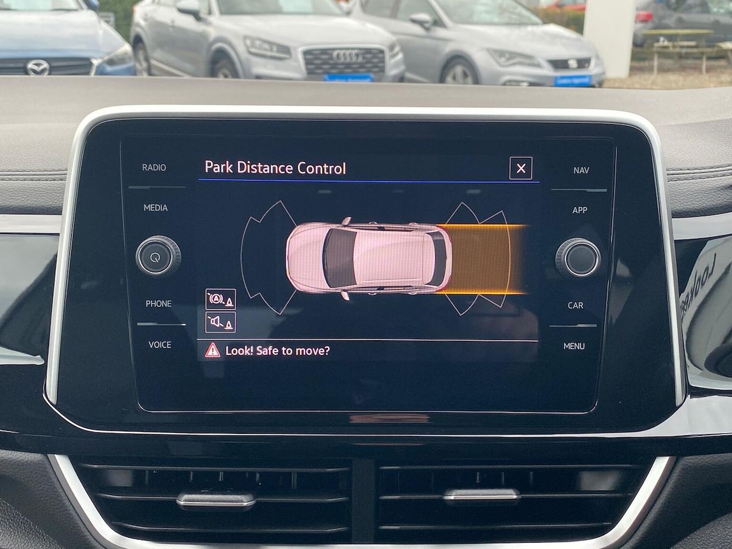 Used Volkswagen T-Roc 2025 for sale - 76492369: Photo 23