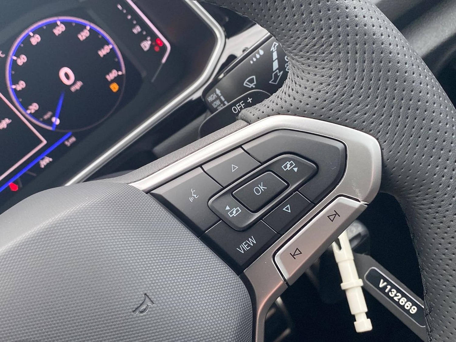 Used Volkswagen T-Roc 2025 for sale - 76492369: Photo 25