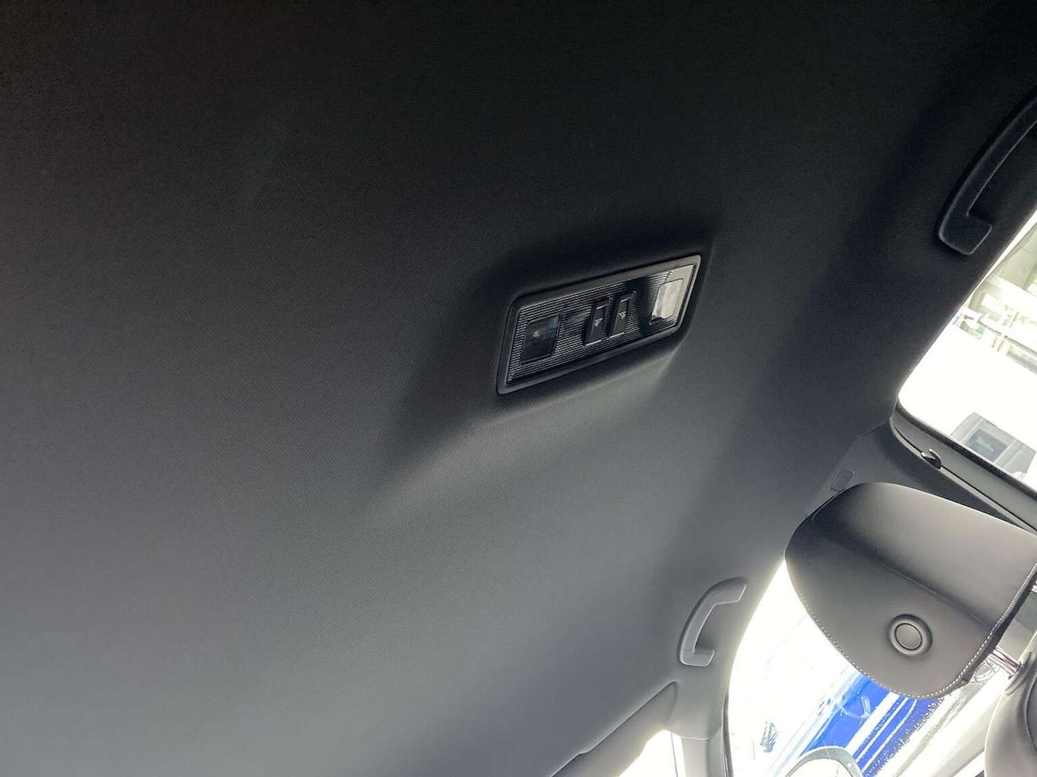 Used Volkswagen T-Roc 2025 for sale - 76492369: Photo 31