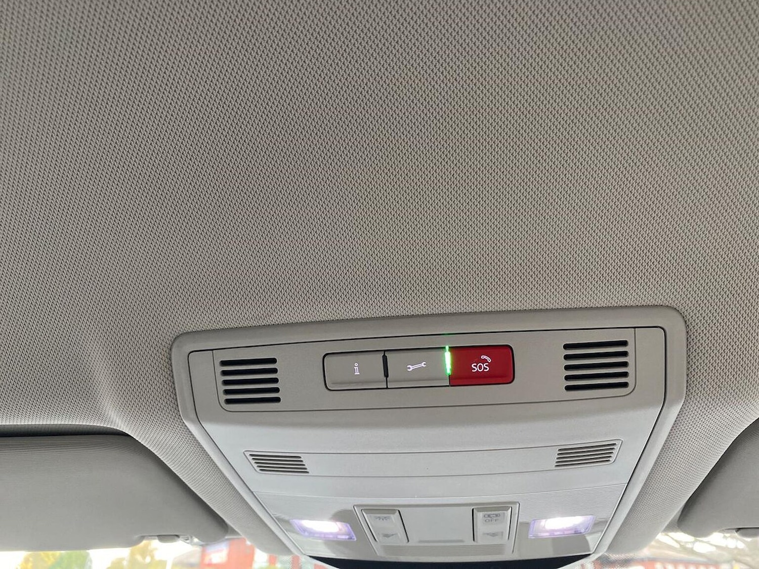 Used Volkswagen T-Roc 2023 for sale - 76536630: Photo 14