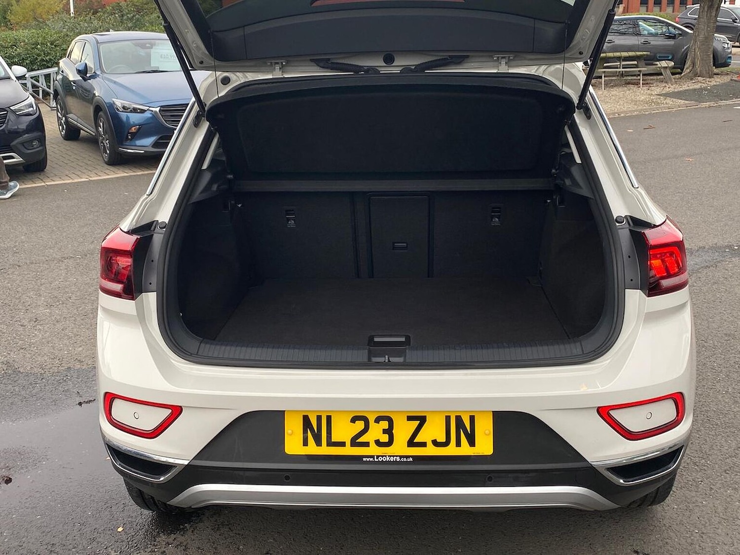 Used Volkswagen T-Roc 2023 for sale - 76536630: Photo 17