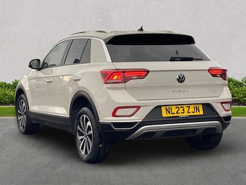 Used Volkswagen T-Roc 2023 for sale - 76536630: Photo
