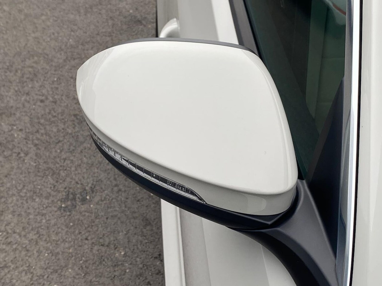 Used Volkswagen T-Roc 2023 for sale - 76536630: Photo 37