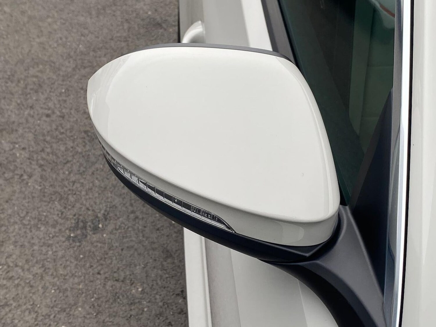 Used Volkswagen T-Roc 2023 for sale - 76536630: Photo 39