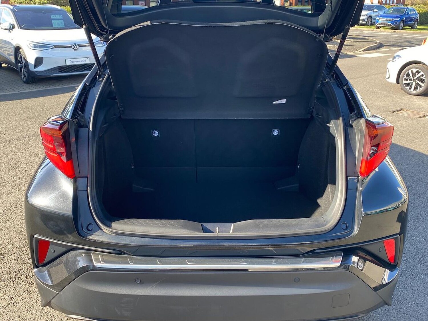 Used Toyota C-HR 2023 for sale - 78144497: Photo 17