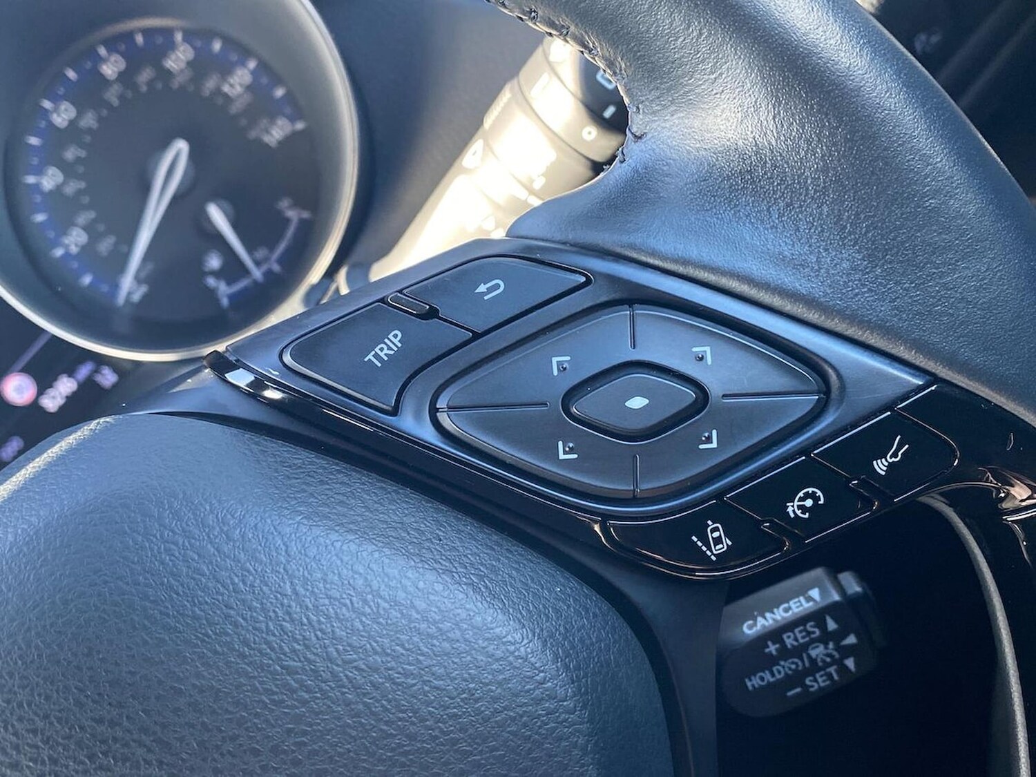 Used Toyota C-HR 2023 for sale - 78144497: Photo 25