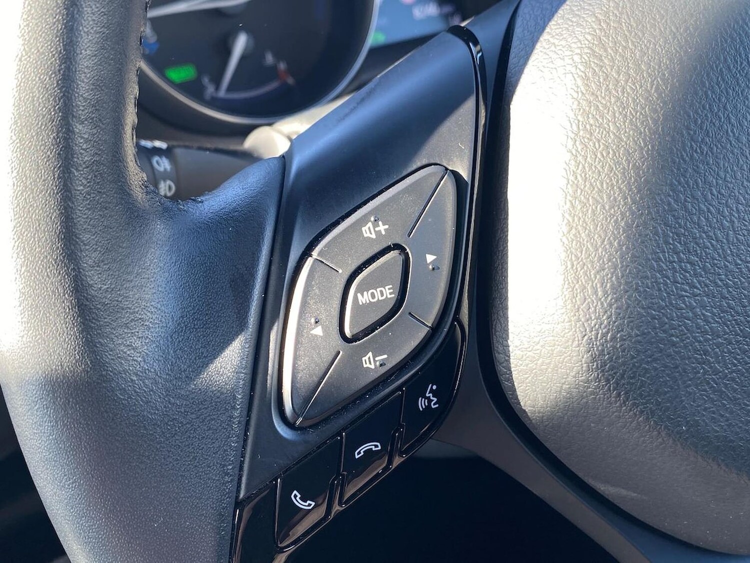 Used Toyota C-HR 2023 for sale - 78144497: Photo 26