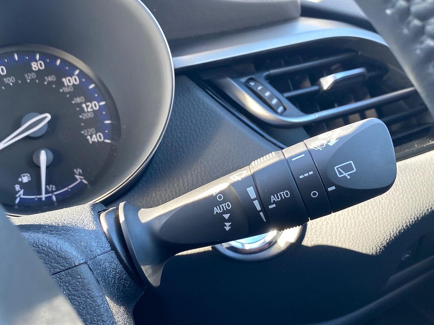 Used Toyota C-HR 2023 for sale - 78144497: Photo 27