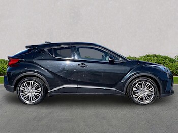 Used Toyota C-HR 2023 for sale - 78144497: Photo