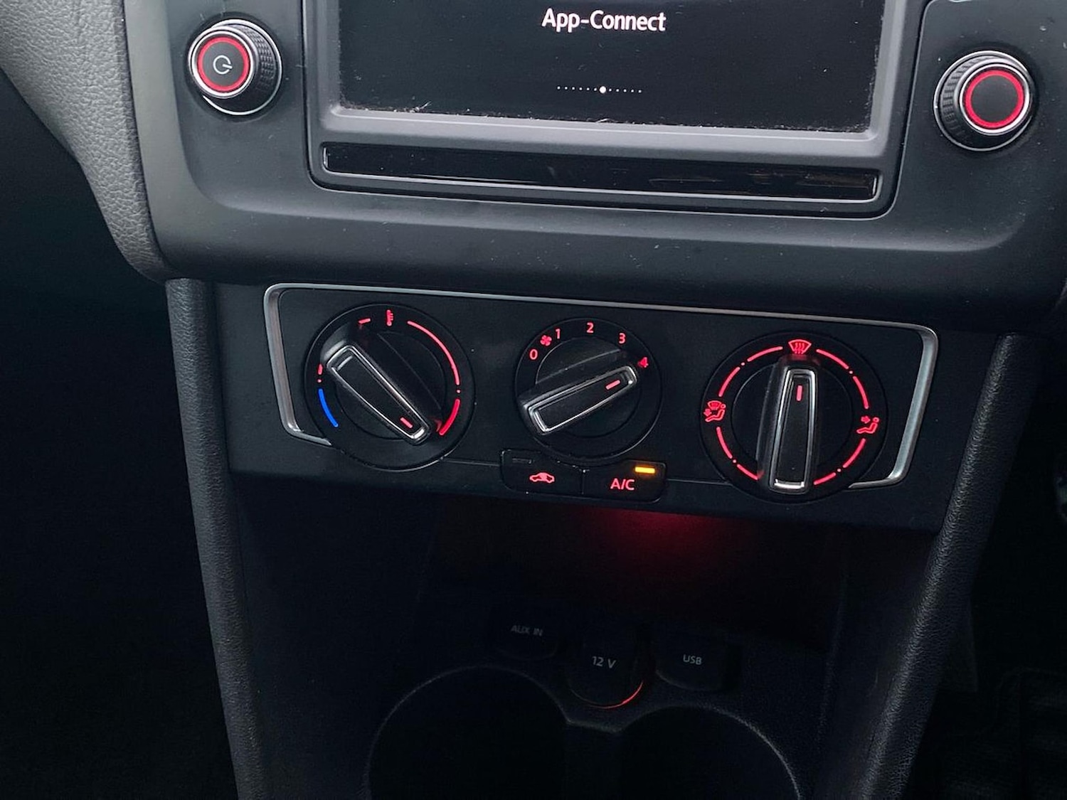 Used Volkswagen Polo 2017 for sale - 76577201: Photo 12