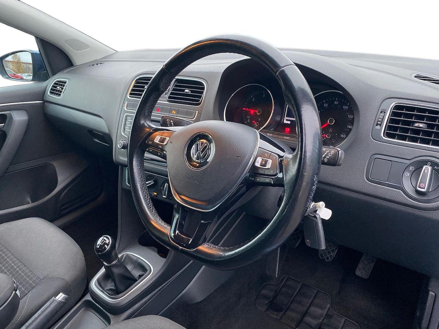 Used Volkswagen Polo 2017 for sale - 76577201: Photo 15