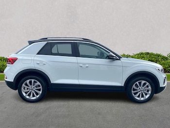 Used Volkswagen T-Roc 2025 for sale - 75500023: Photo