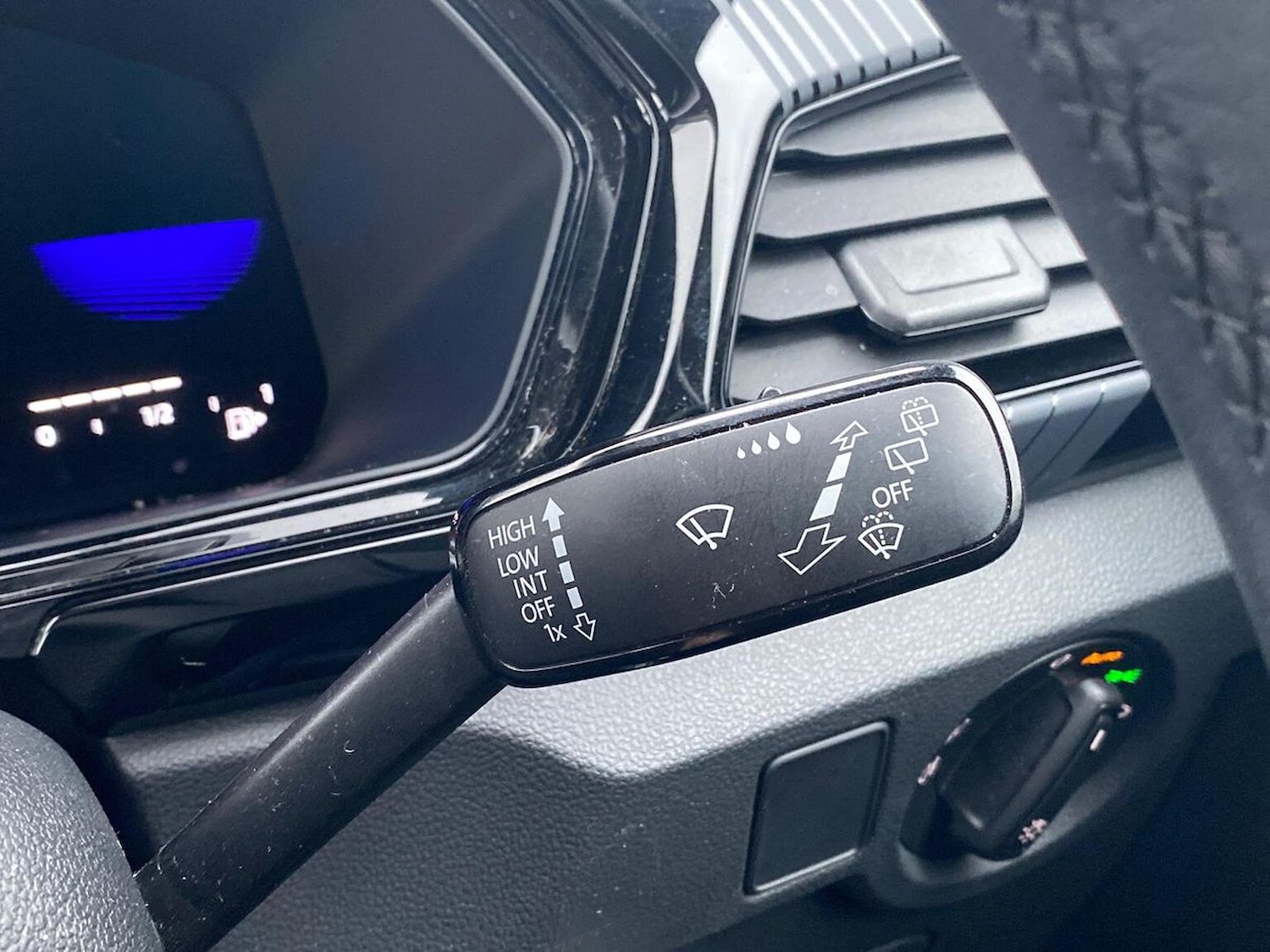 Used Volkswagen T-Cross 2022 for sale - 76497299: Photo 26