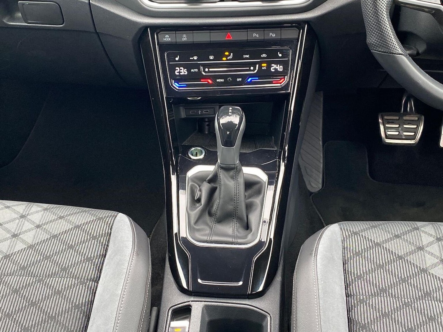 Used Volkswagen T-Roc 2022 for sale - 76165026: Photo 13