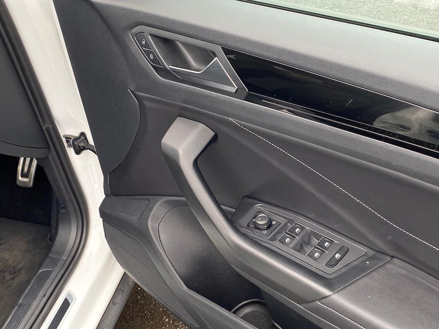 Used Volkswagen T-Roc 2022 for sale - 76165026: Photo 21