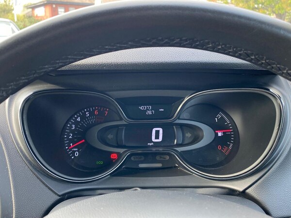 Used Renault Captur 2018 for sale - 76157299: Photo 10