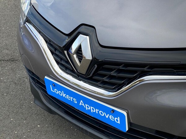 Used Renault Captur 2018 for sale - 76157299: Photo 30