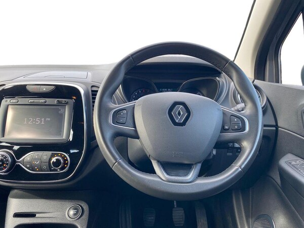 Used Renault Captur 2018 for sale - 76157299: Photo 9