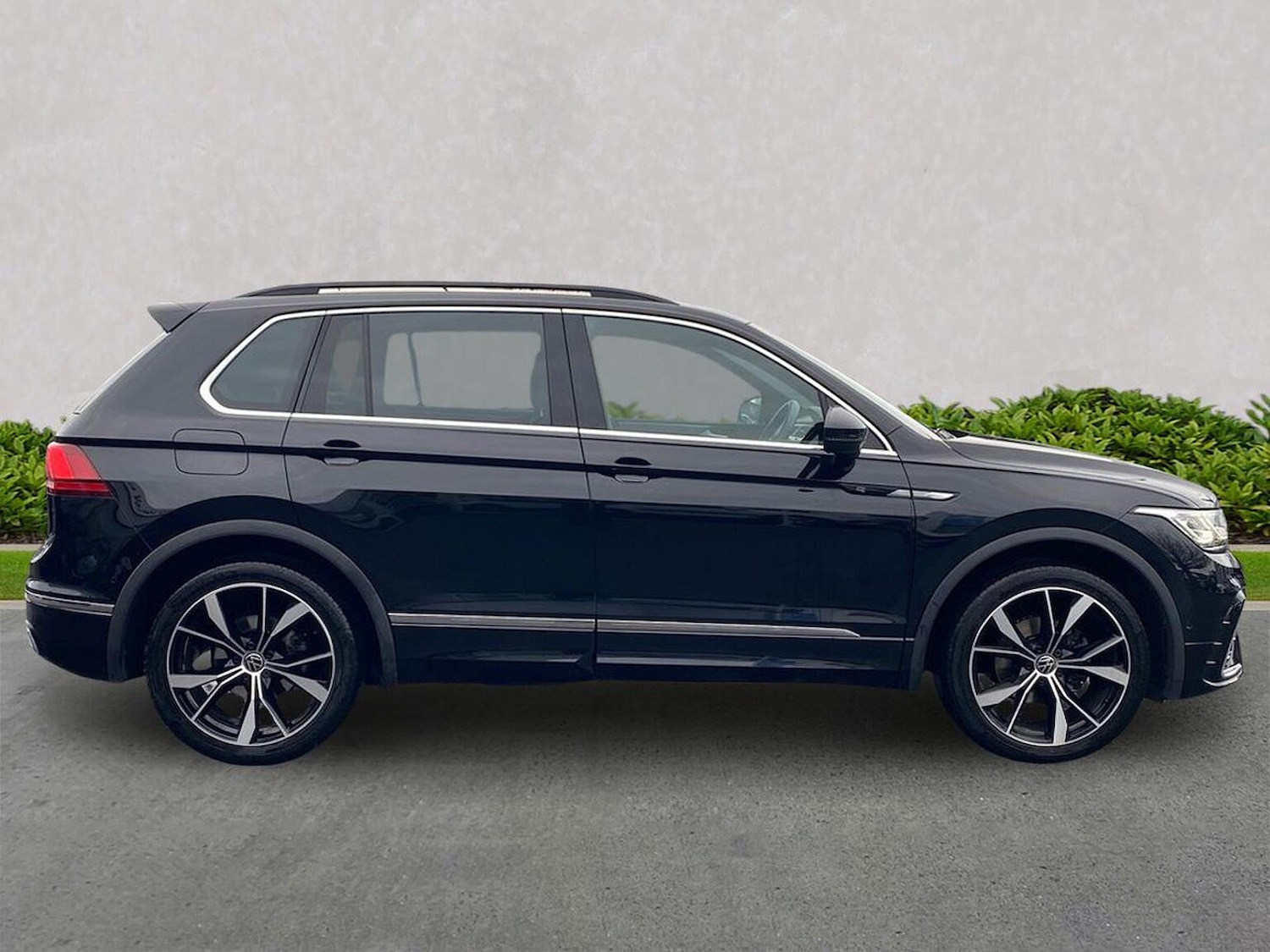 Used Volkswagen Tiguan 2023 for sale - 76986993: Photo 3