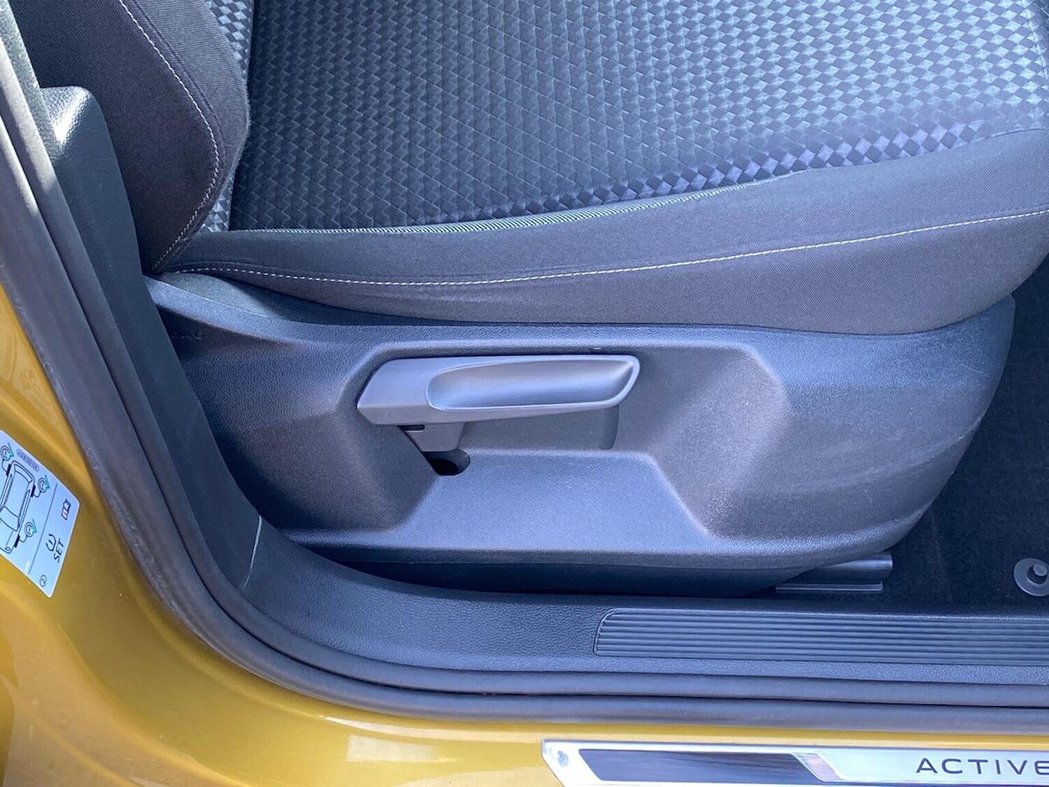 Used Volkswagen T-Roc 2021 for sale - 78194709: Photo 29