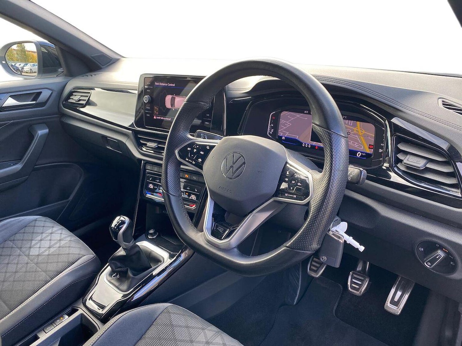 Used Volkswagen T-Roc 2023 for sale - 76194479: Photo 15