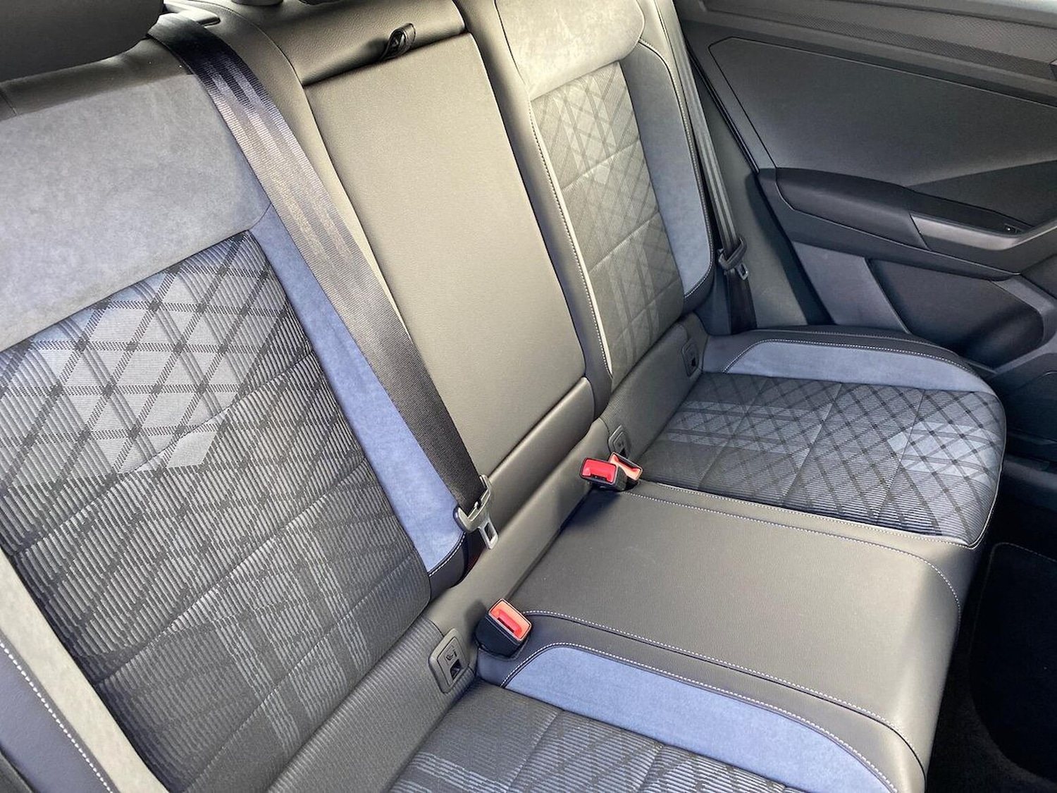Used Volkswagen T-Roc 2023 for sale - 76194479: Photo 16