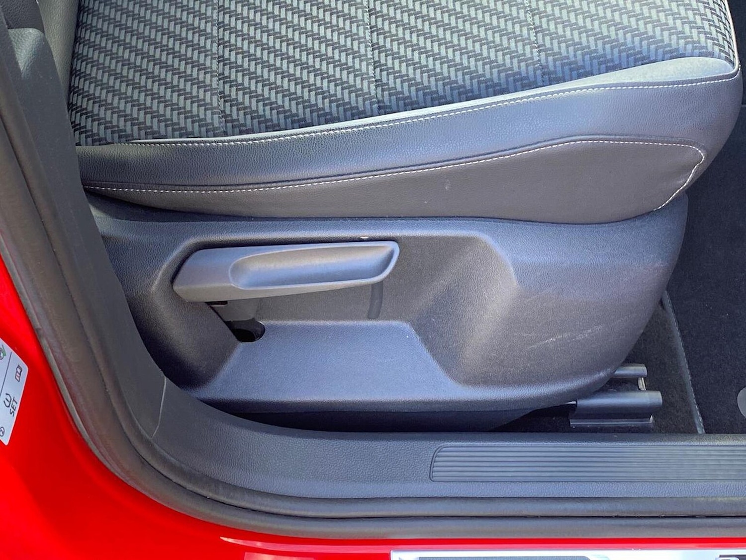 Used Volkswagen T-Roc 2018 for sale - 78195029: Photo 29