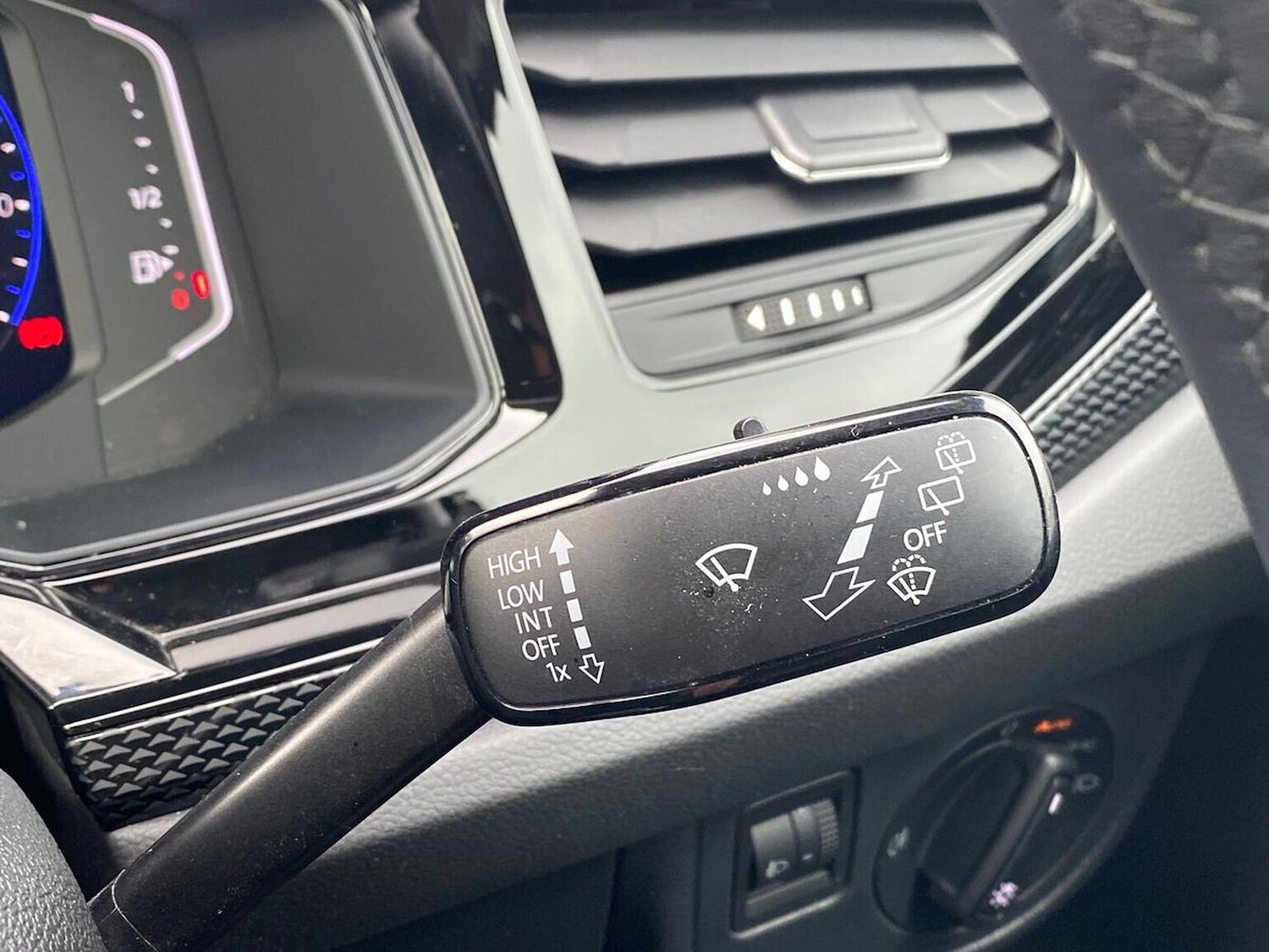 Used Volkswagen Polo 2022 for sale - 76292989: Photo 25