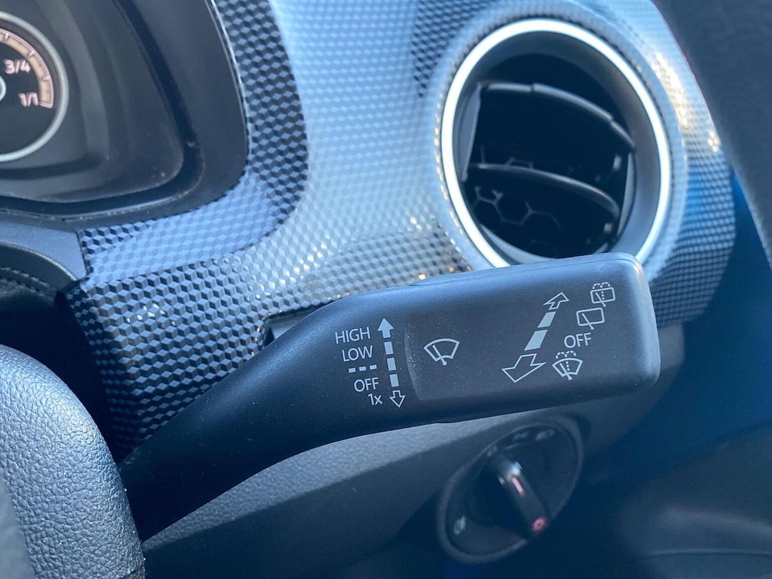 Used Volkswagen up! 2016 for sale - 76391767: Photo 23