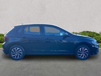 Used Volkswagen Polo 2021 for sale - 76477340: Photo