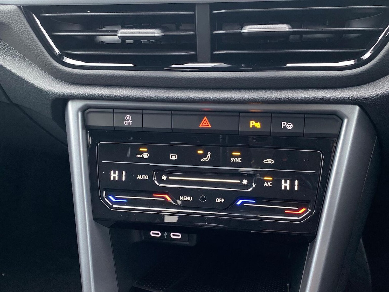 Used Volkswagen T-Roc 2026 for sale - 77896286: Photo 12