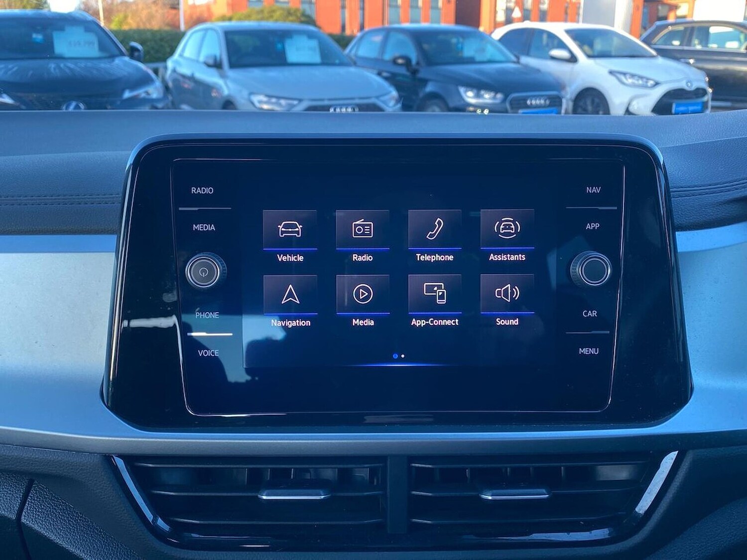 Used Volkswagen T-Roc 2022 for sale - 77001855: Photo 11