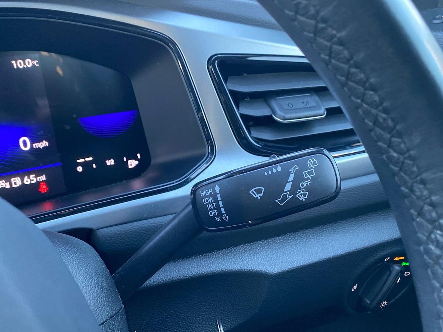 Used Volkswagen T-Roc 2022 for sale - 77001855: Photo 26