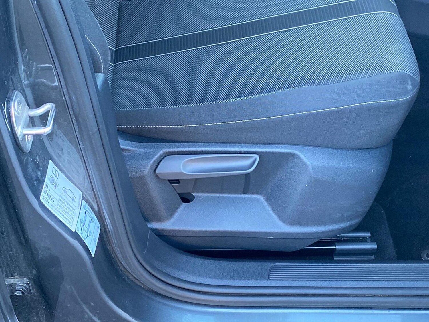 Used Volkswagen T-Roc 2022 for sale - 77001855: Photo 28