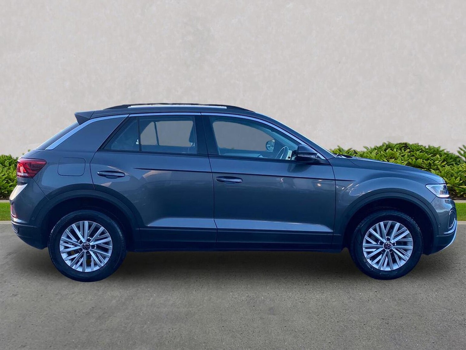 Used Volkswagen T-Roc 2022 for sale - 77001855: Photo 3
