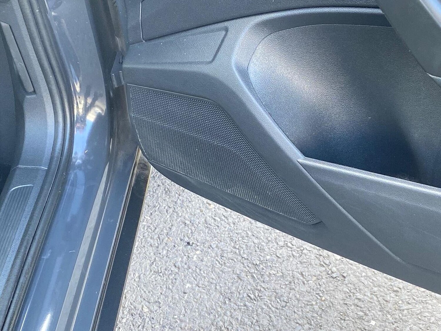 Used Volkswagen T-Roc 2018 for sale - 78195048: Photo 29