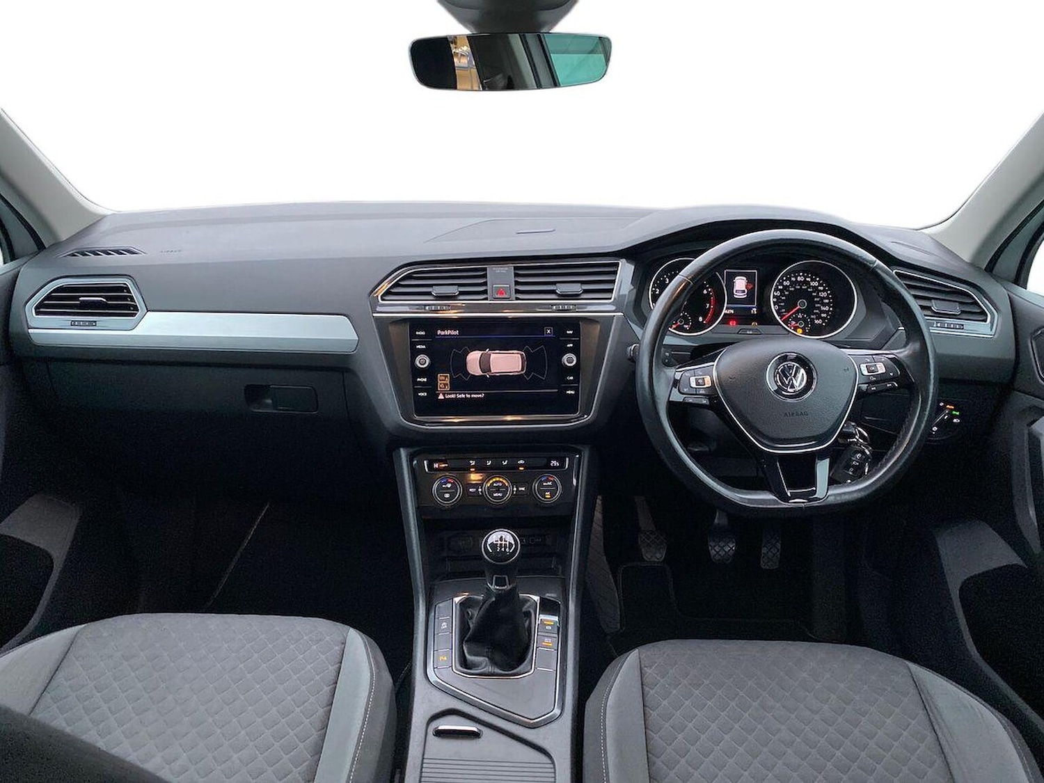 Used Volkswagen Tiguan 2018 for sale - 77034663: Photo 10