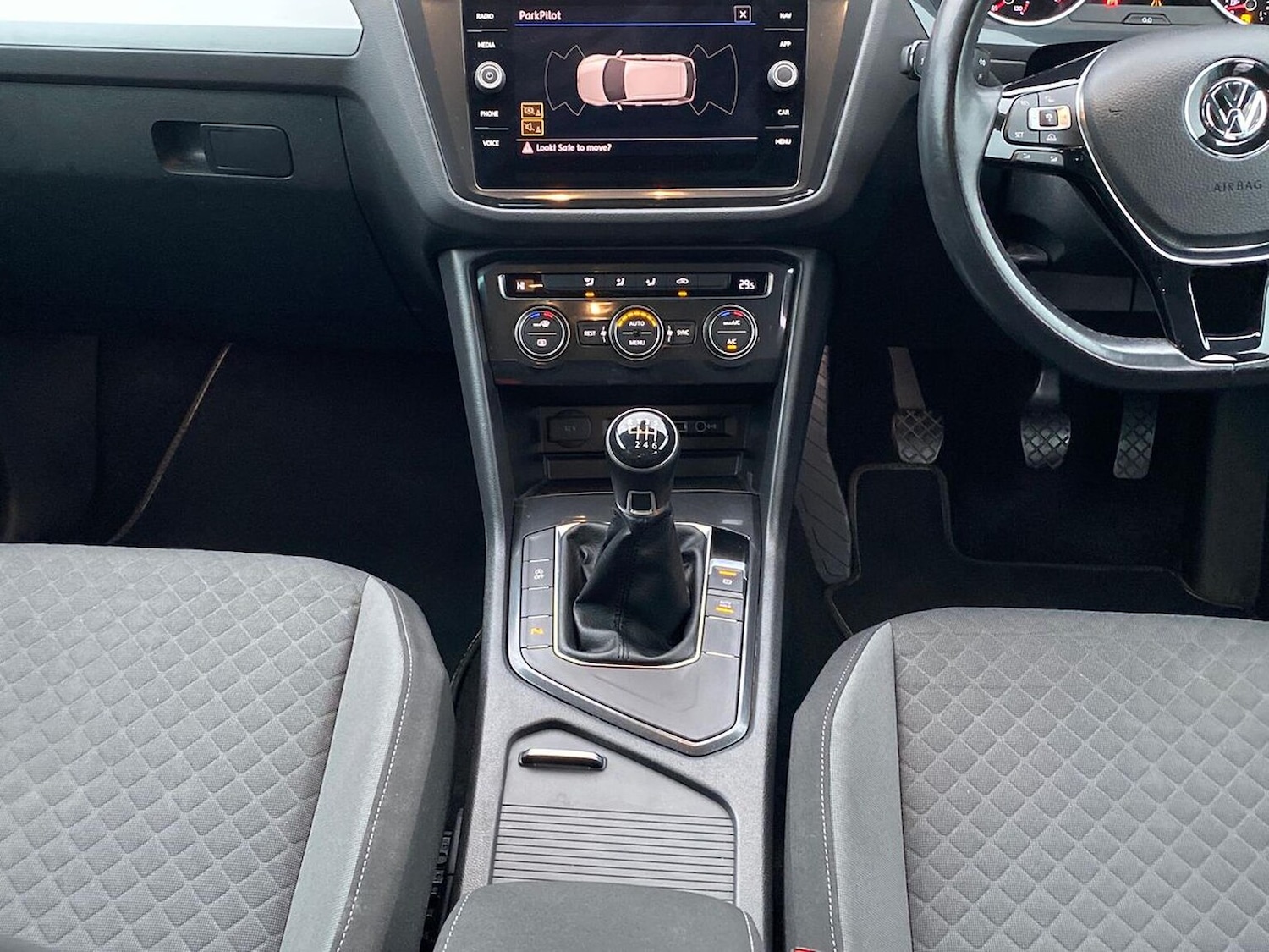 Used Volkswagen Tiguan 2018 for sale - 77034663: Photo 15