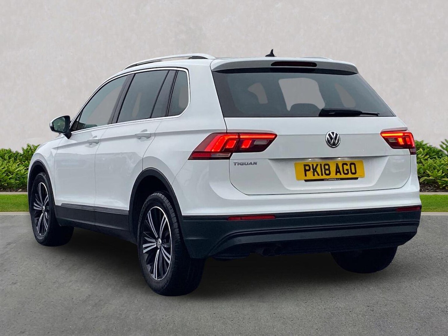 Used Volkswagen Tiguan 2018 for sale - 77034663: Photo 2
