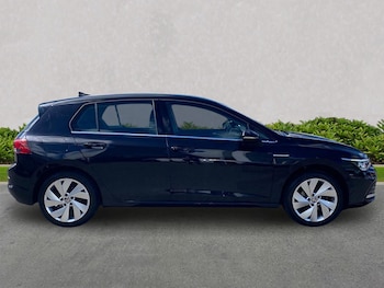 Used Volkswagen Golf 2023 for sale - 79013100: Photo
