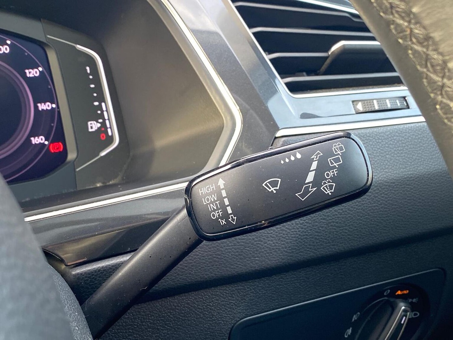 Used Volkswagen Tiguan 2019 for sale - 76837112: Photo 27