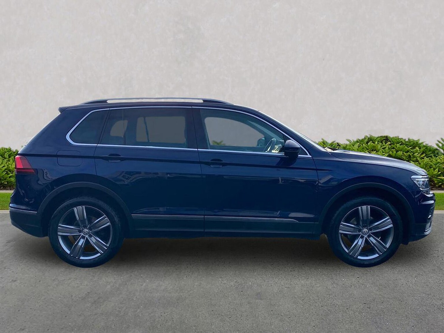 Used Volkswagen Tiguan 2019 for sale - 76837112: Photo 3