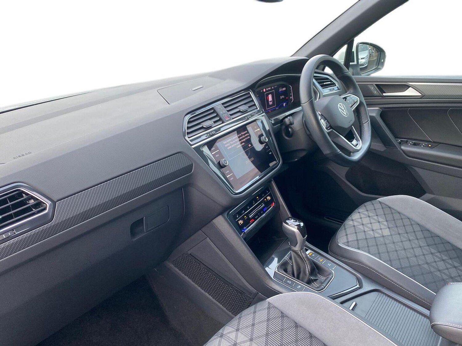 Used Volkswagen Tiguan 2023 for sale - 76736709: Photo 7