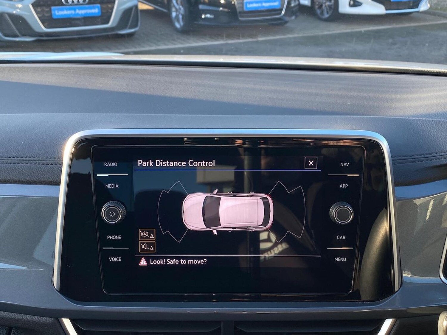 Used Volkswagen T-Roc 2022 for sale - 77487367: Photo 23