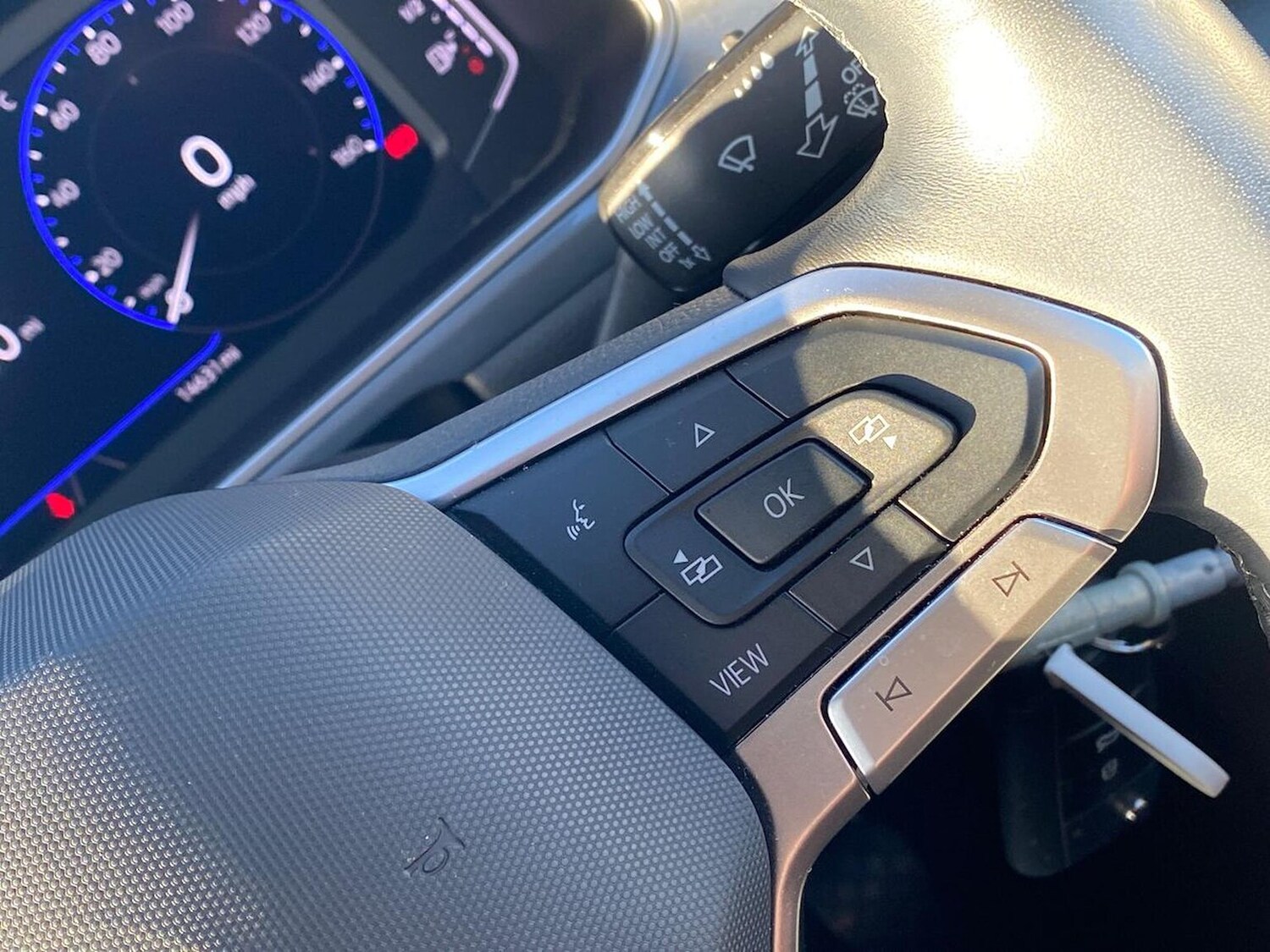 Used Volkswagen T-Roc 2022 for sale - 77487367: Photo 25