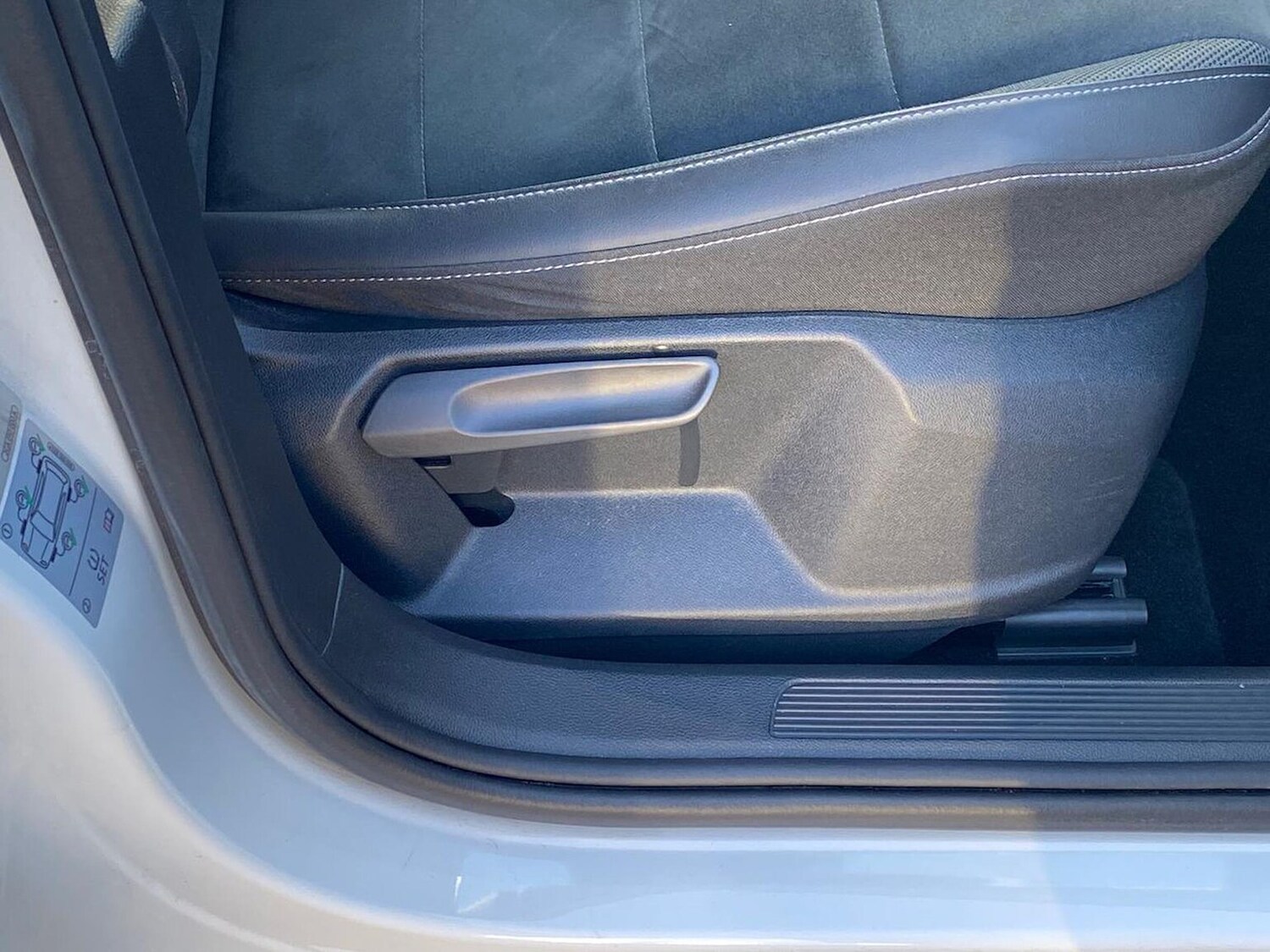 Used Volkswagen T-Roc 2022 for sale - 77487367: Photo 29